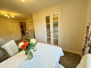 Through Lounge Diner- click for photo gallery